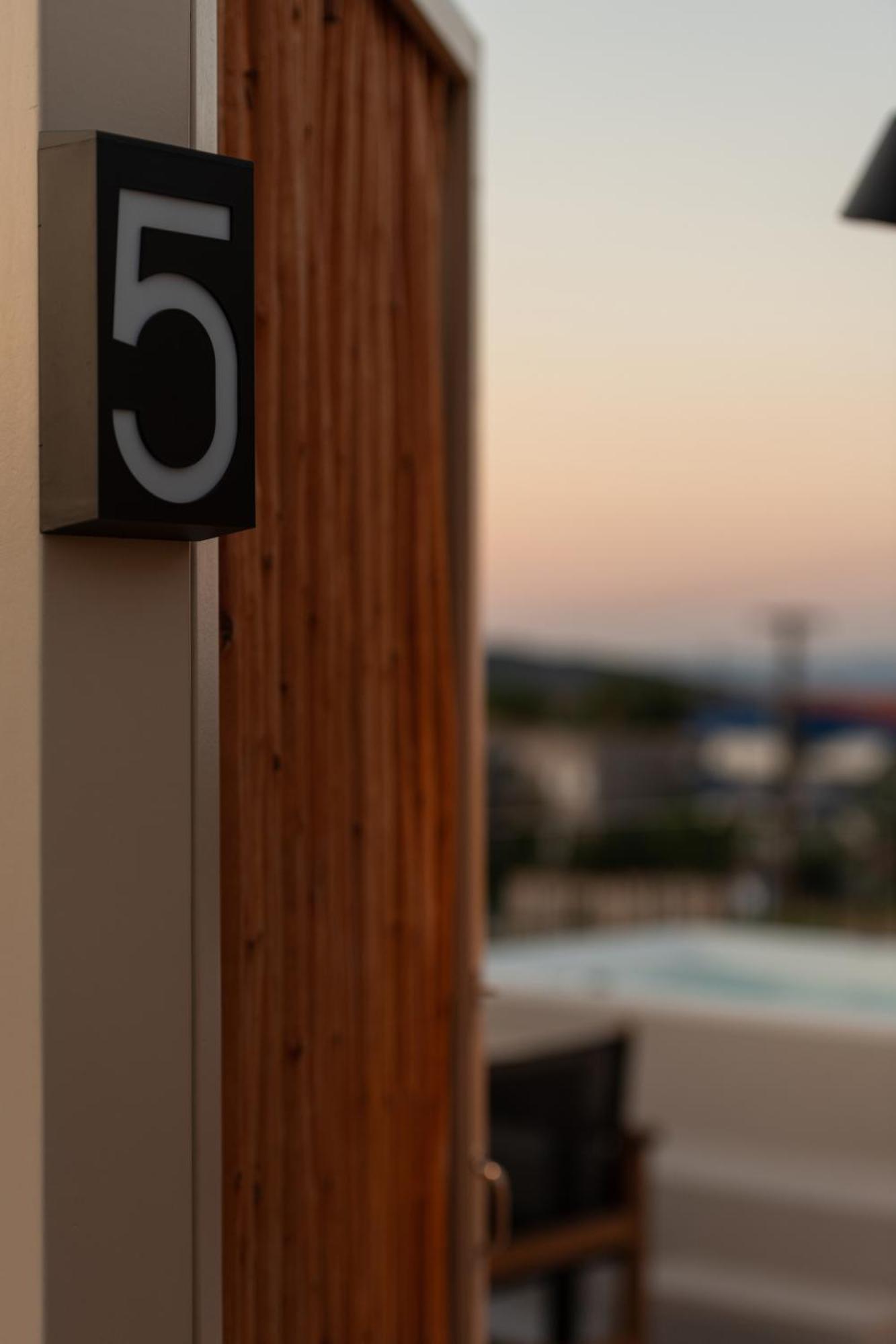 Olivera Suites Sarti Exterior foto
